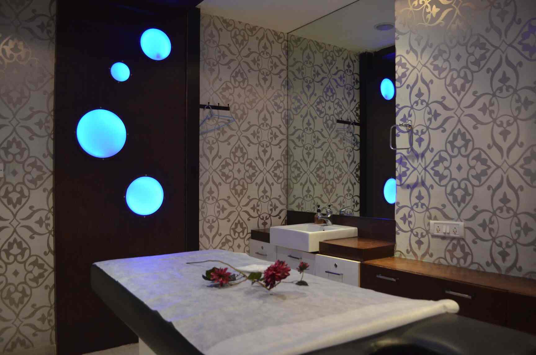 Golden Scissors Unisex Salon (Closed Down) in Jp Nagar,Bangalore Best