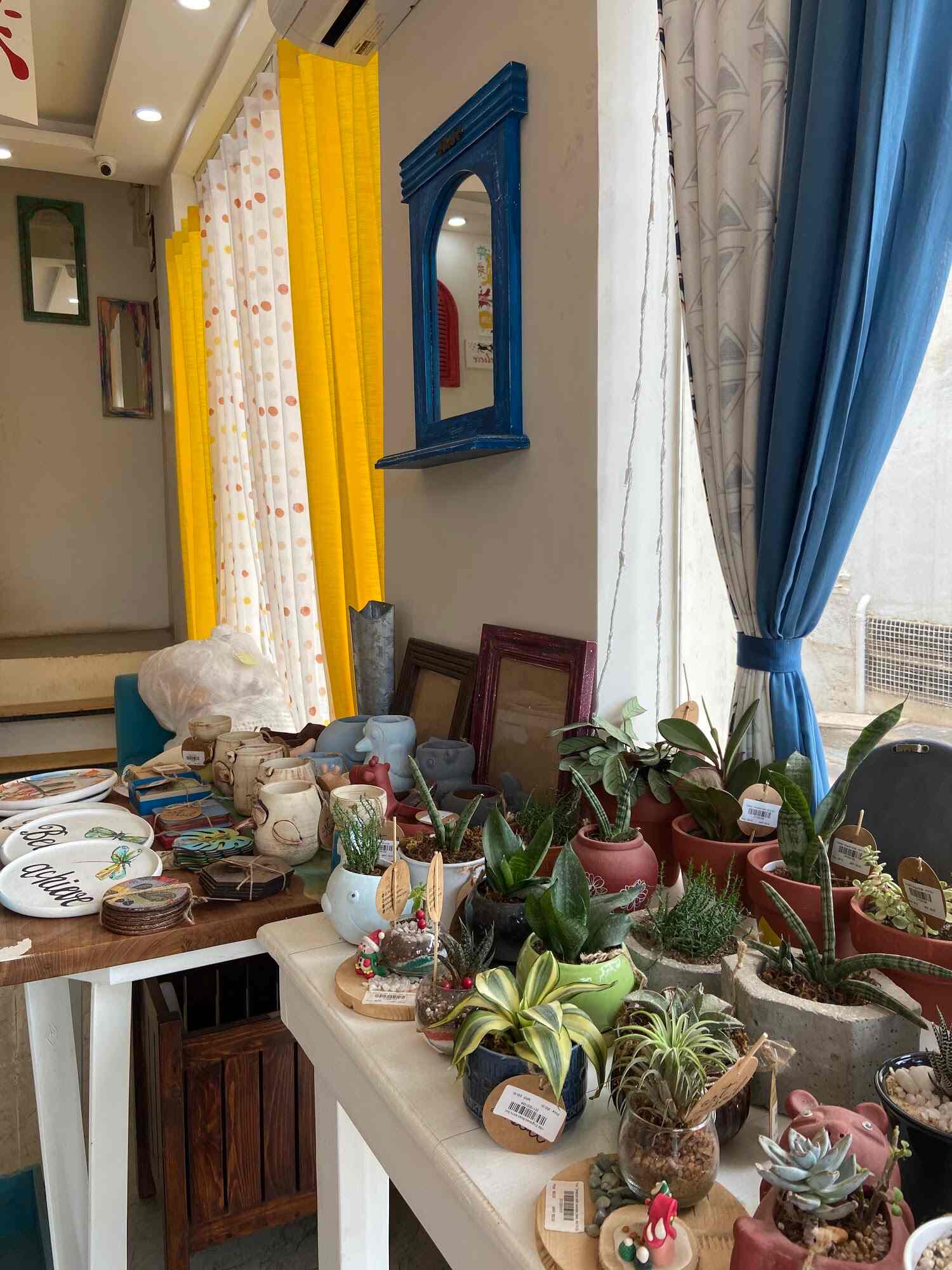 The Yellow Dwelling in Doddagubbi,Bangalore Best Cushion