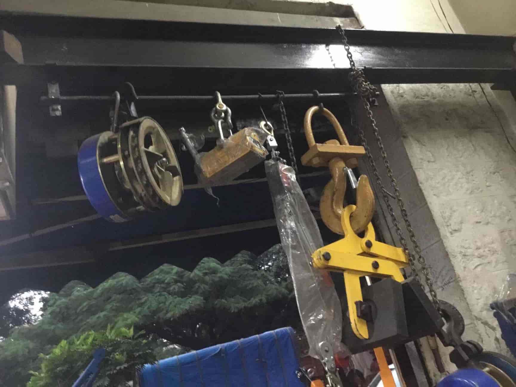 Top Brass Swing Chain Dealers in Sp Road Best Brass Jhula Chain