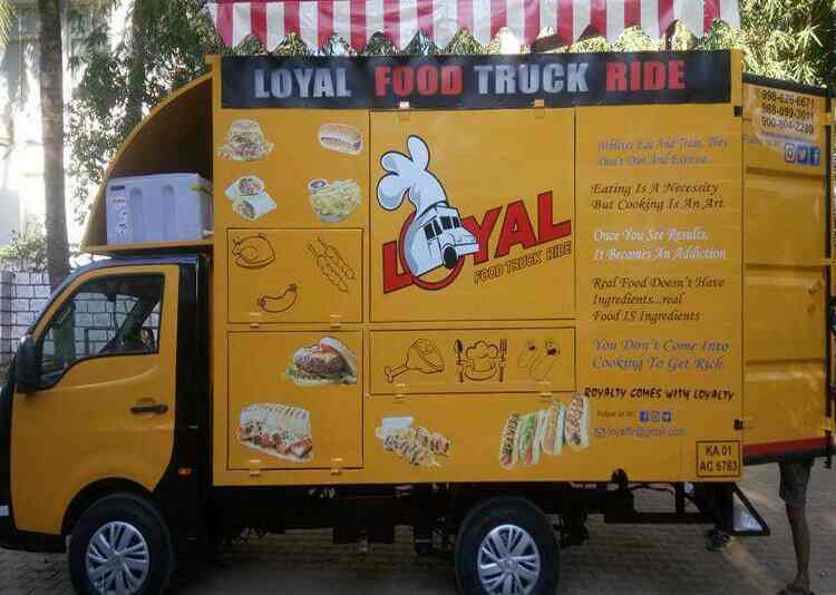 Loyal Food in Opposite Government School,Bangalore Order Food Online