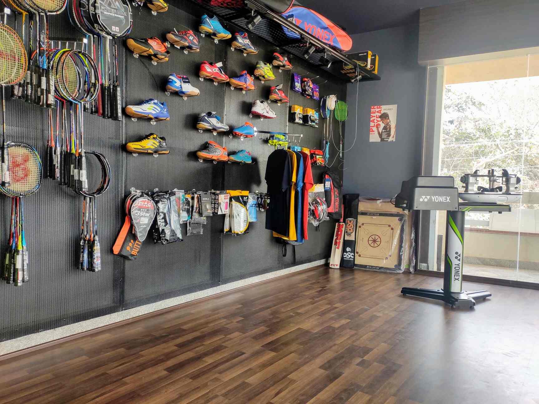 Top Li Ning Badminton Racket Dealers in Whitefield Best Li Ning