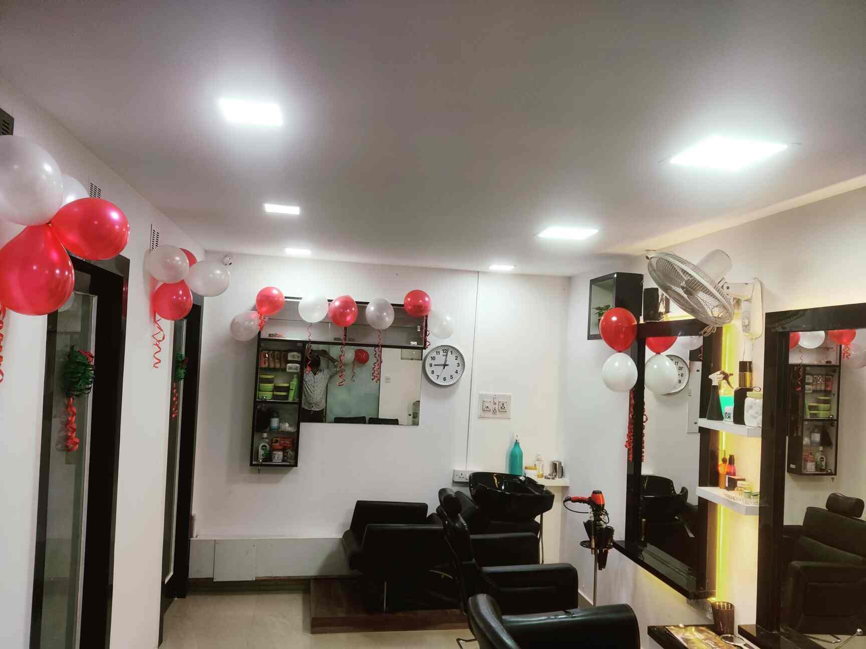 Good Look Professiona Unisex Salon in Doddanekundi Extension,Bangalore