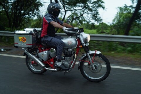 Cvs Motors Hebbal Royal Enfield in Rmv Extension Bangalore Best