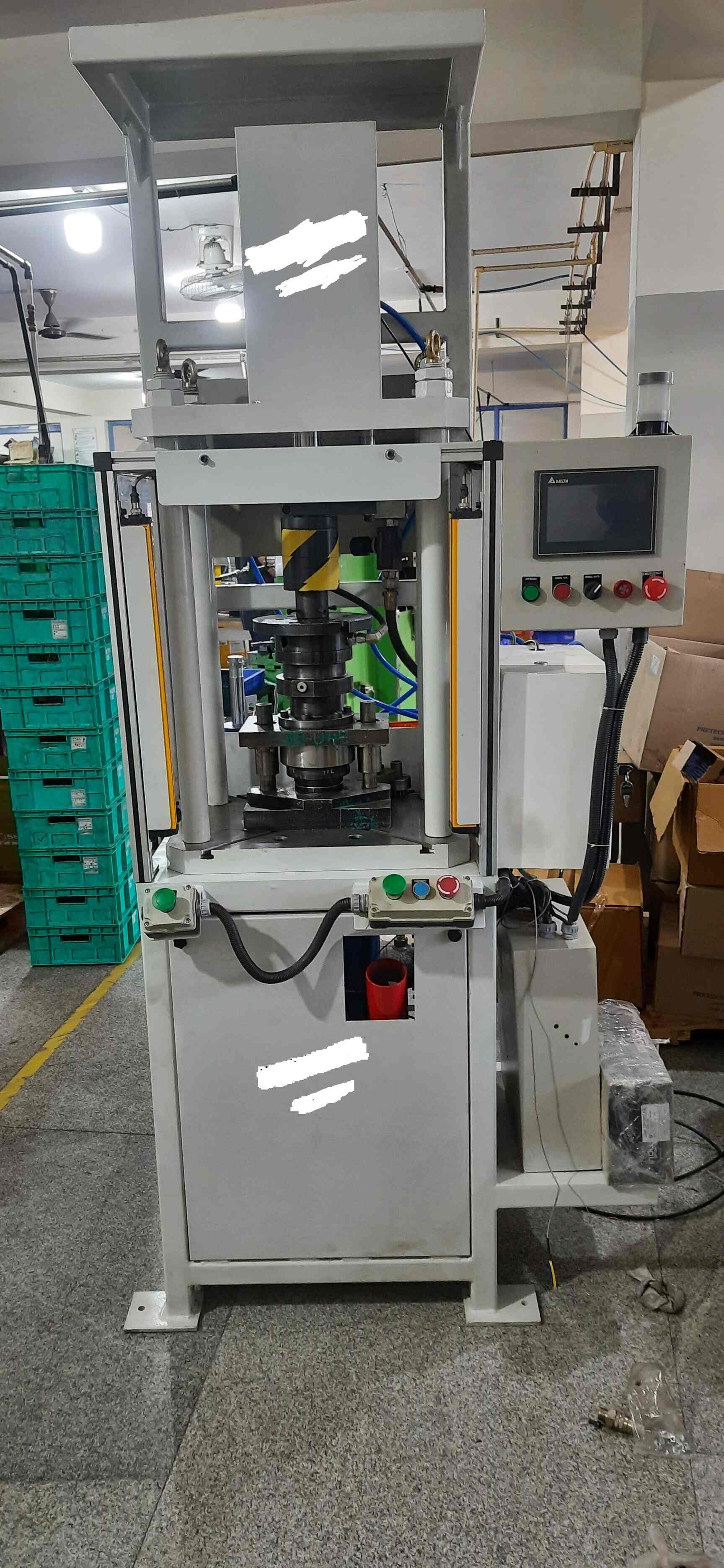 CNC Machine CNC Milling Machines Latest Price, CNC Milling