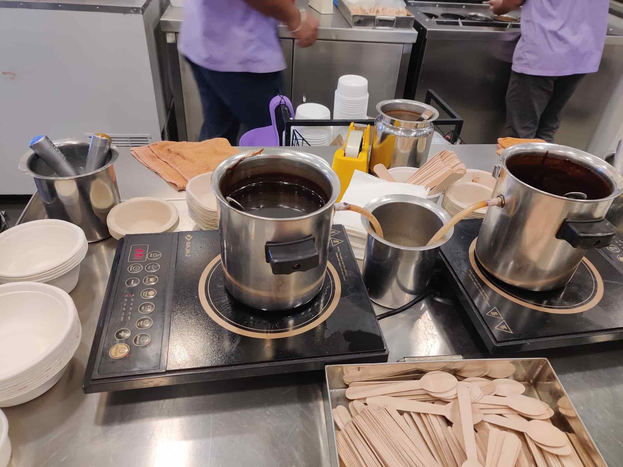 Find list of Corner House Ice Cream Parlours in Vidyaranyapura