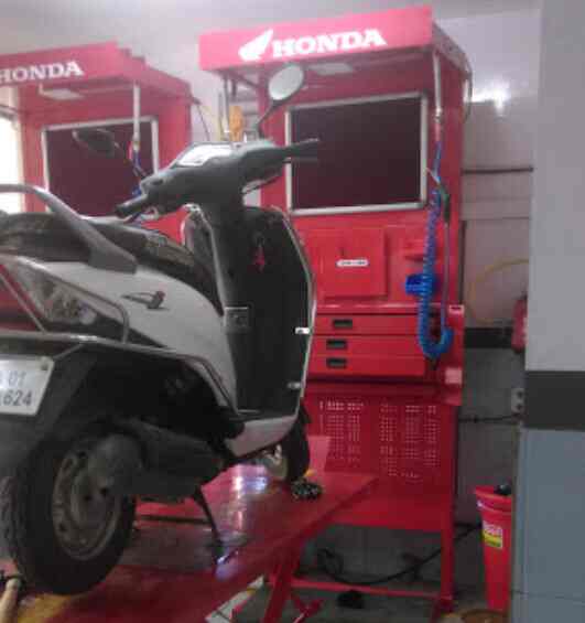 Sale > dio scooty showroom near me > in stock