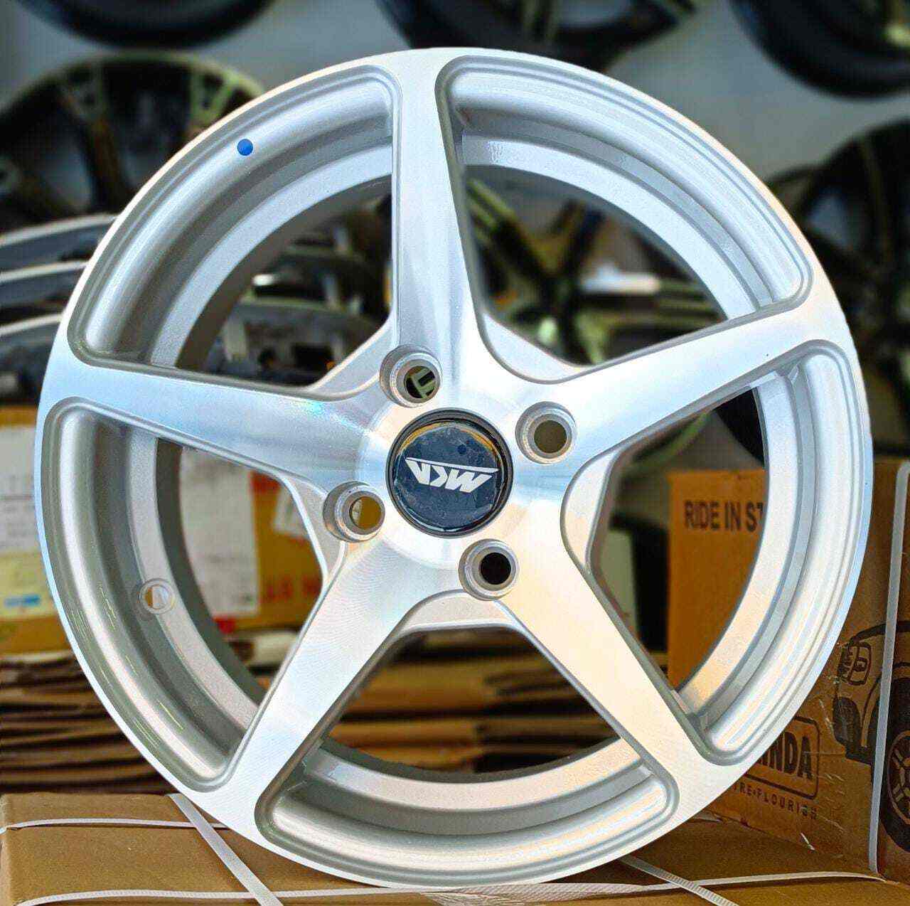 New Car Auto Spares in Jc Road,Bangalore Best Car Accessory Dealers