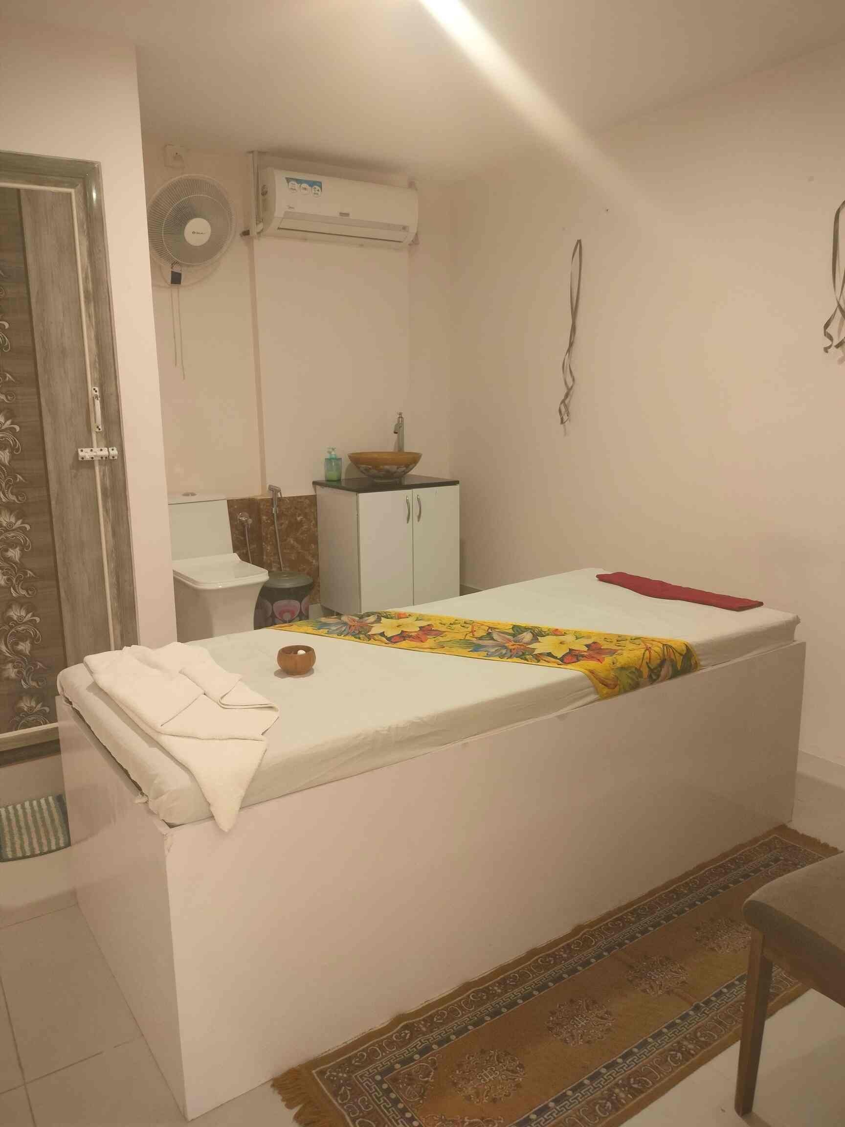 Hands Of Gold Spa & Beauty in Whitefield,Bangalore Best Massage