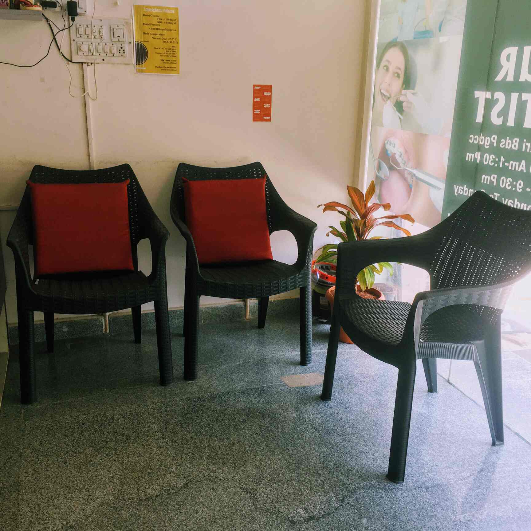 Your Dentist in Bhuvaneshwari Nagar,Bangalore Best Dental Clinics in