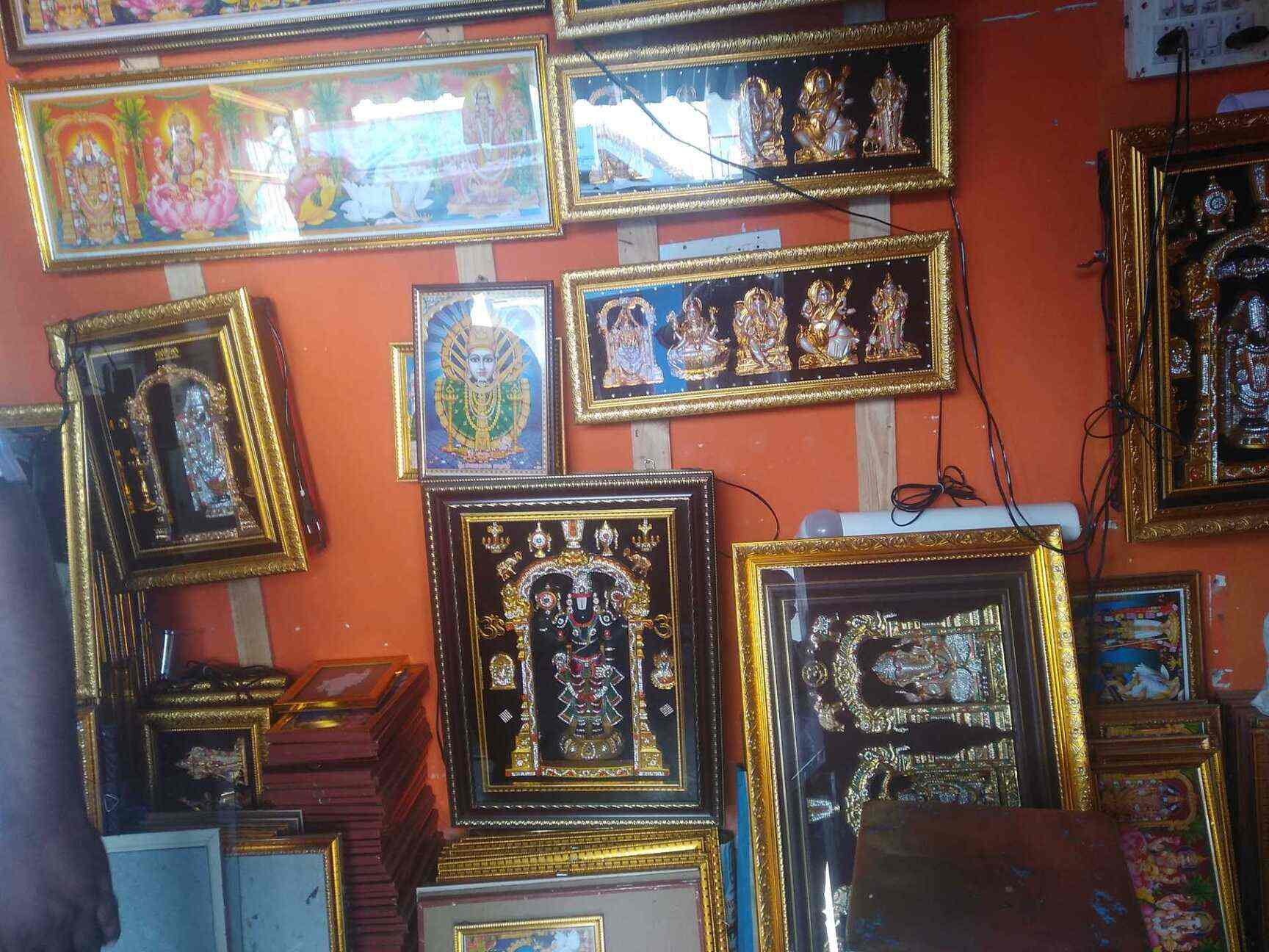 Sri Tirumala Tirupathi Photo Frames in Attibele,Bangalore Best Photo Frame Dealers in