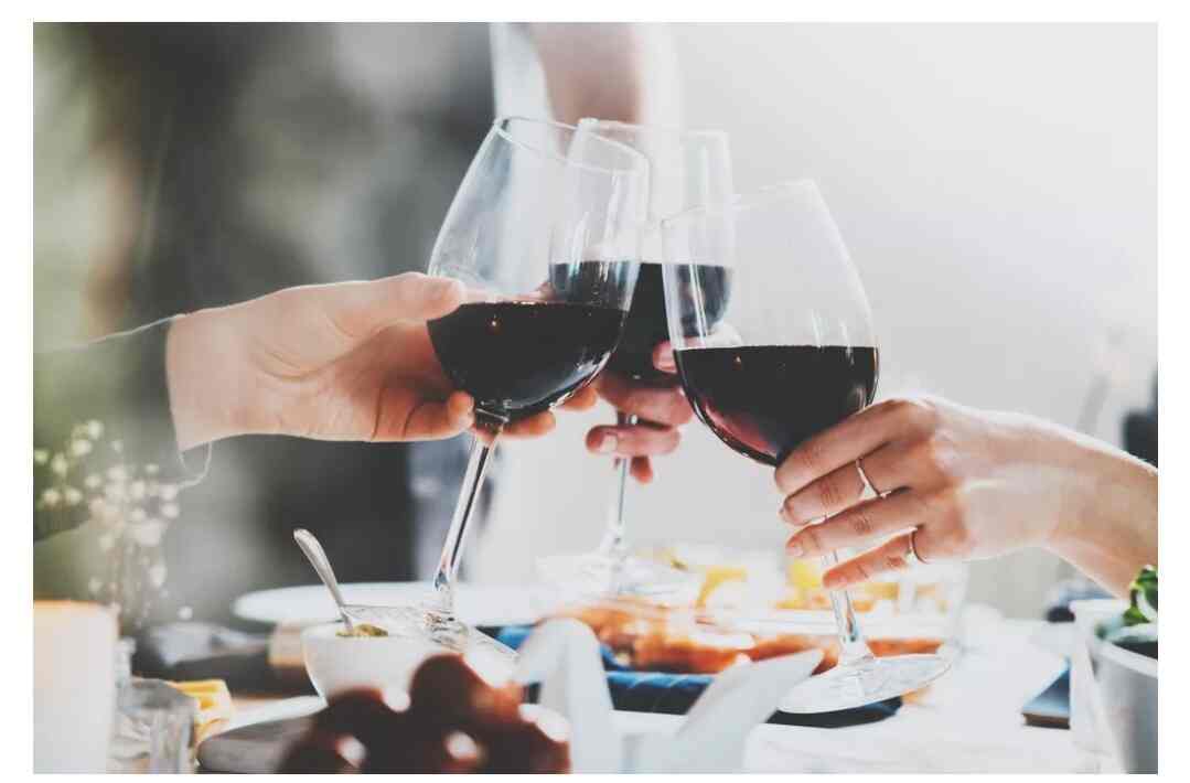 Top Champagne Retailers in Thambuchetty Palya Best Champagne Dealers