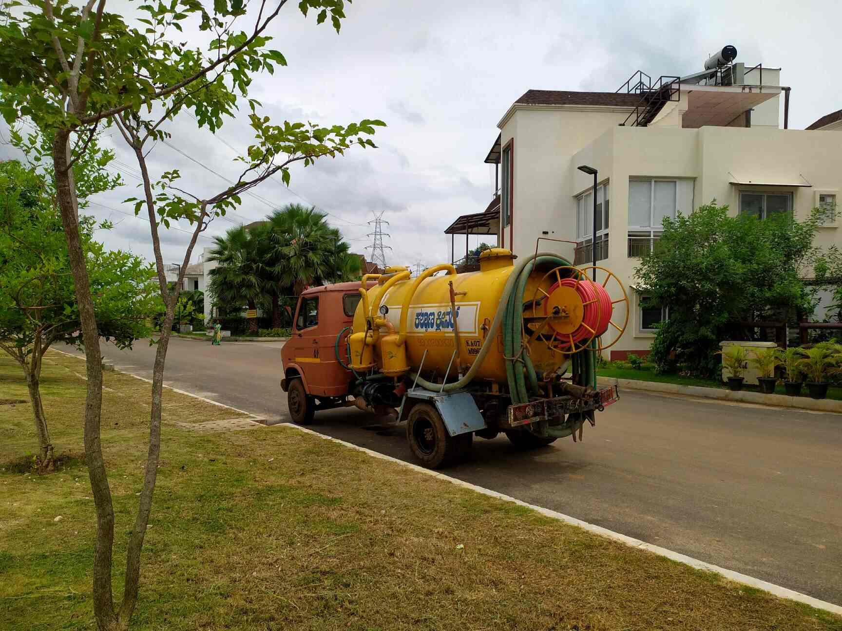 Top Septic Tank Cleaning Services in Devanahalli Best Safety Tank Cleaning Services Bangalore
