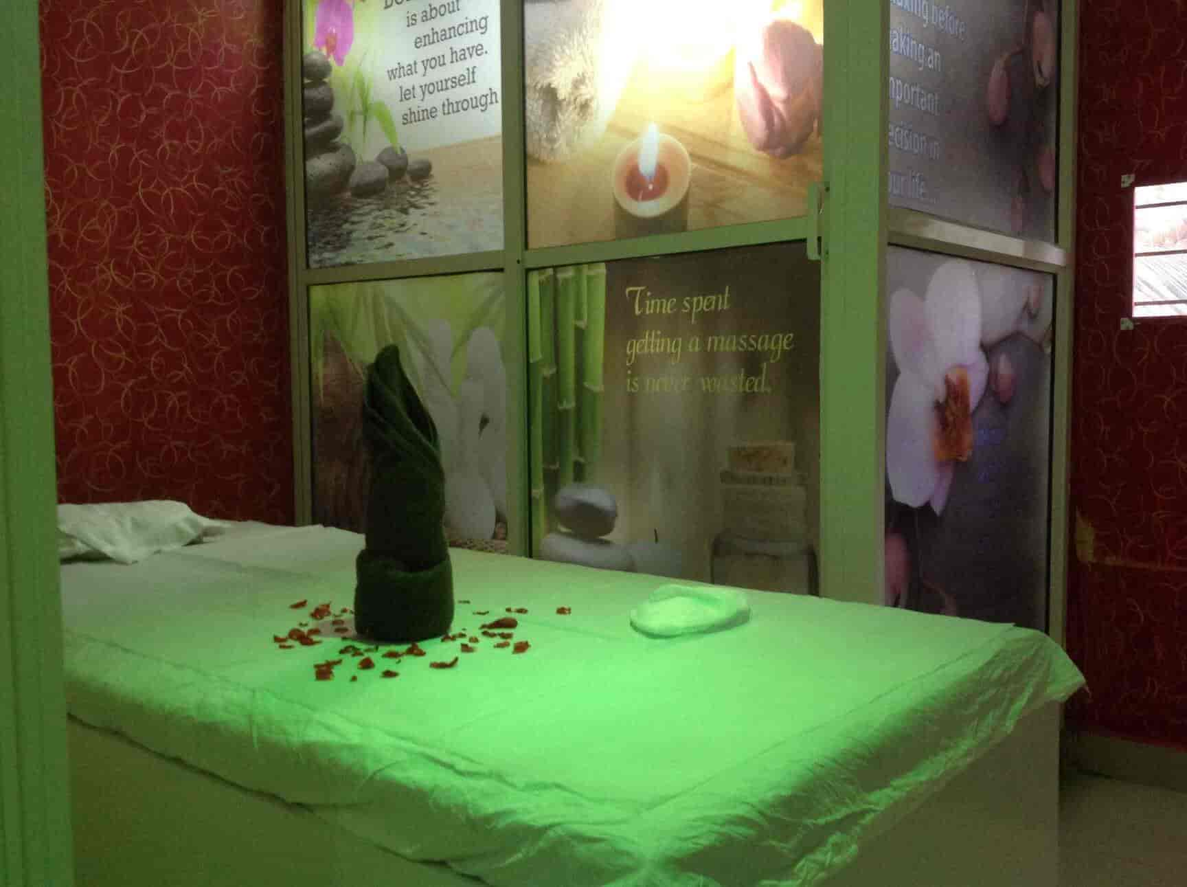 Signature Saloon And Spa in Marathahalli,Bangalore Best Body Massage