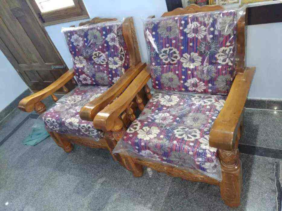 Top Second Hand Computer Table Buyers in Rt Nagar Best Used Computer