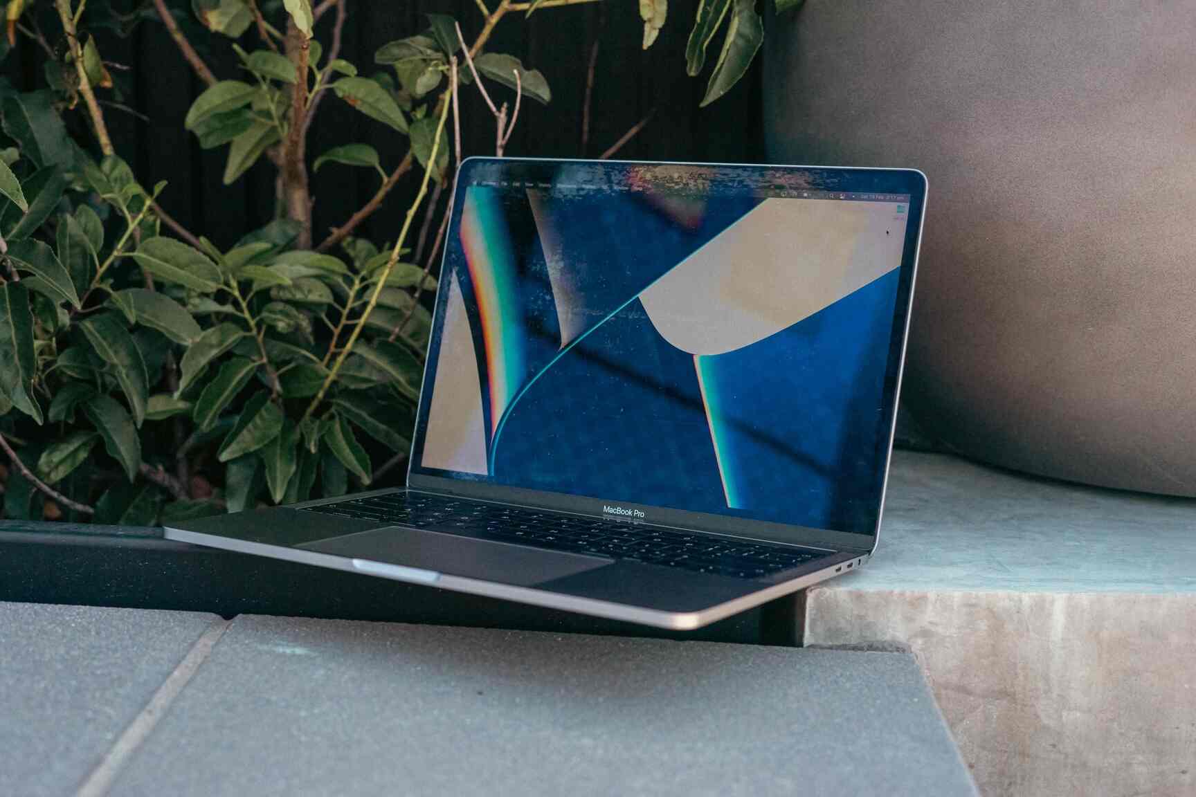 Hybrid Systems Apple Experts in HSR Layout Sector 2,Bangalore Best