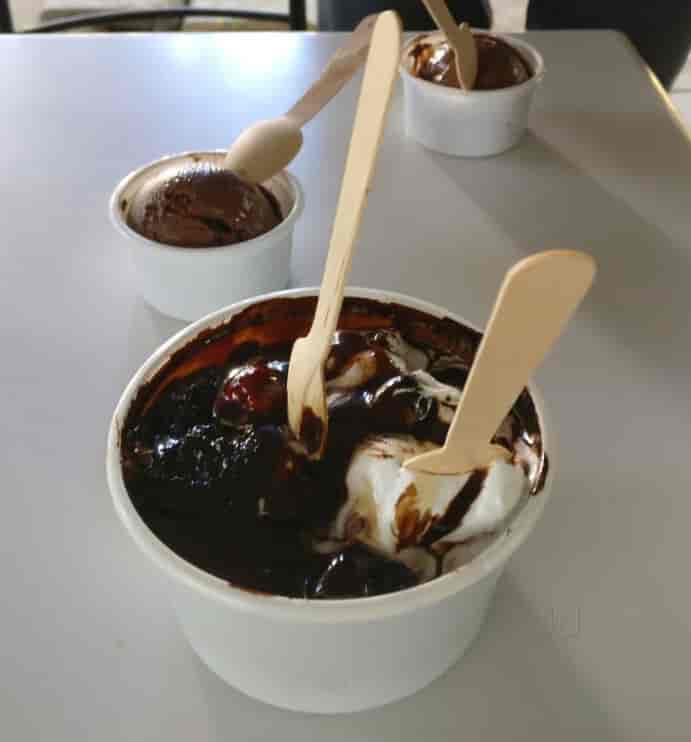 Find list of Corner House Ice Cream Parlours in Vidyaranyapura