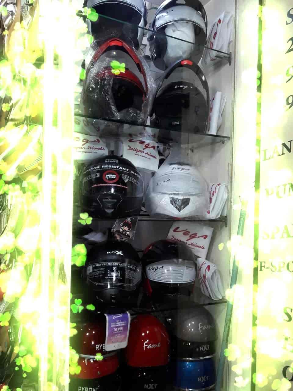 Helmet shop mount online road