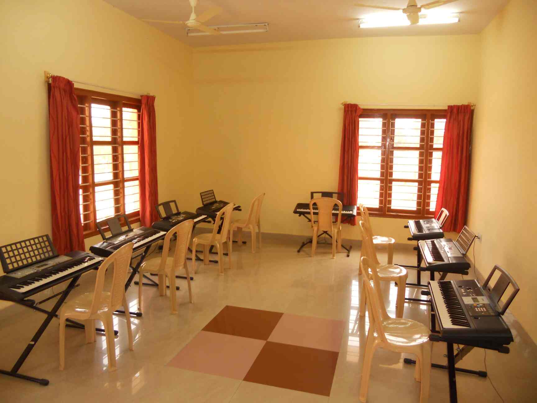 Top Professional Keyboard Classes in Neeladri Nagar, Bangalore Best