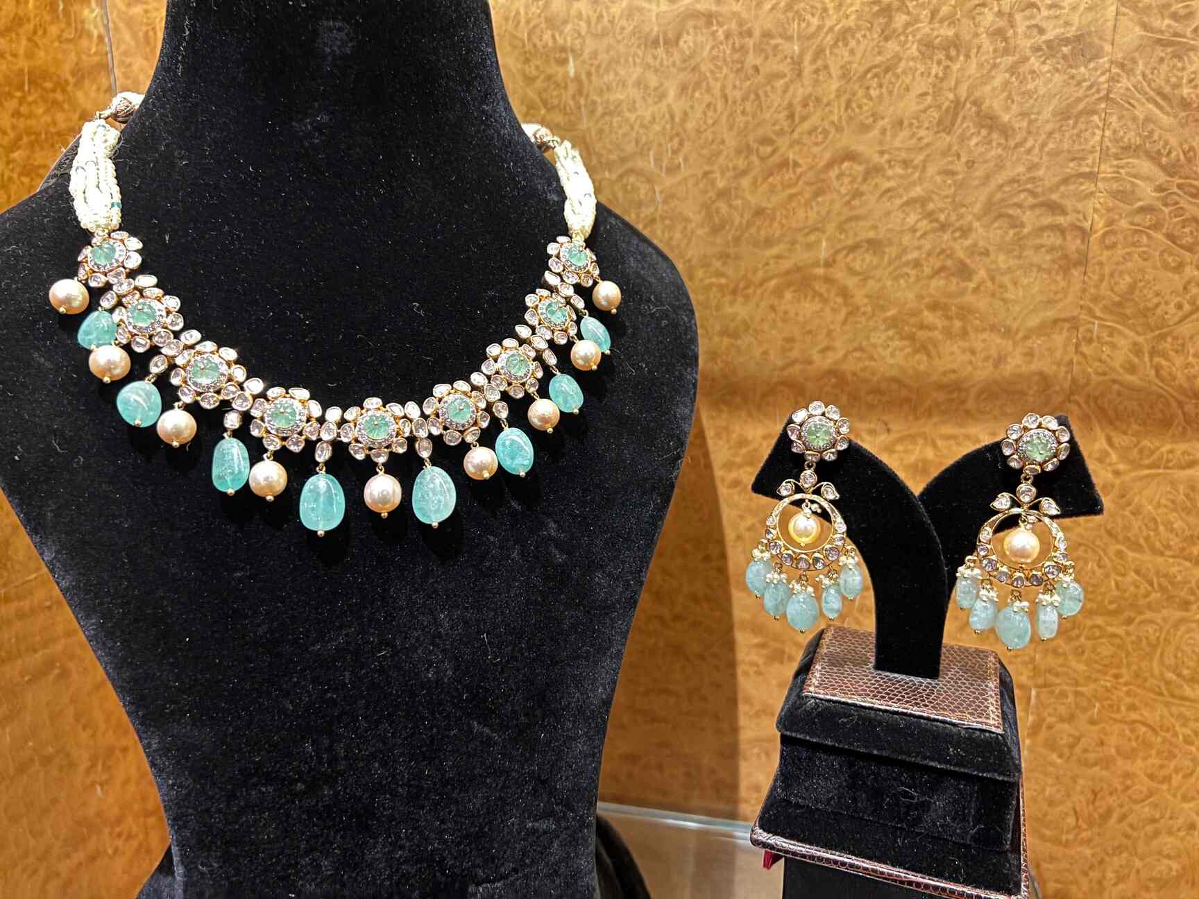 Praveen Jewellers in BalepetChickpet,Bangalore Best Jewellery