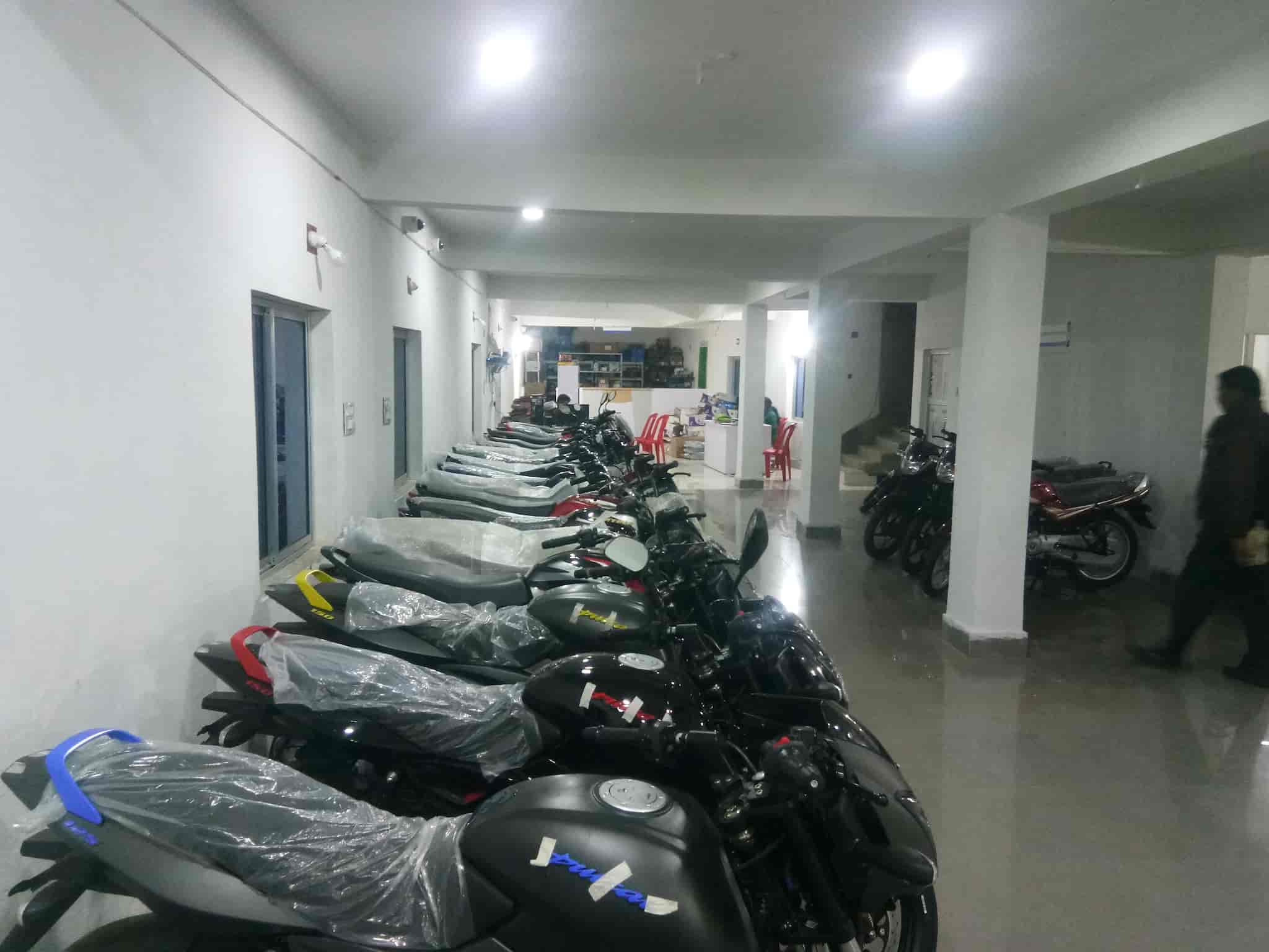 Khatra yamaha showroom top