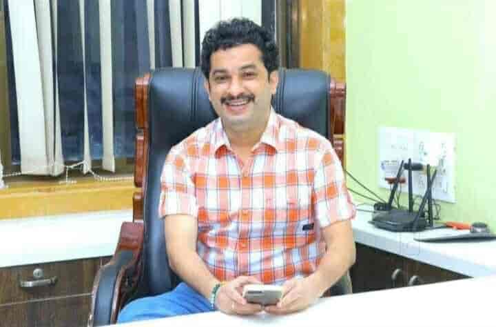 कडक उन्हाचा कहर वाढला; दुपारी बाहेर पडणे टाळा -नागरिकांनी काळजी घ्यावी तसेच शेतकरी बांधवांनी पशुधनाची काळजी घ्यावी- डॉ.संतोष मुंडे