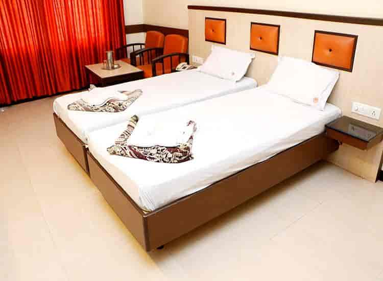 Top Lodging Services in Sp Circle, Bellary - Best Accomodation