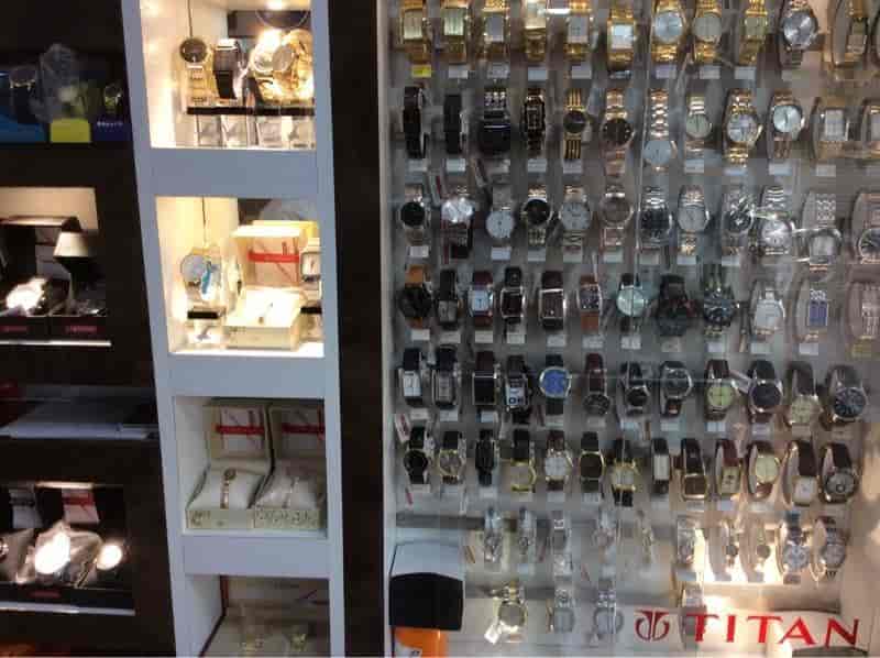 Dharti Watch in Panch Batti,Bharuch Best FastrackWrist Watch Dealers