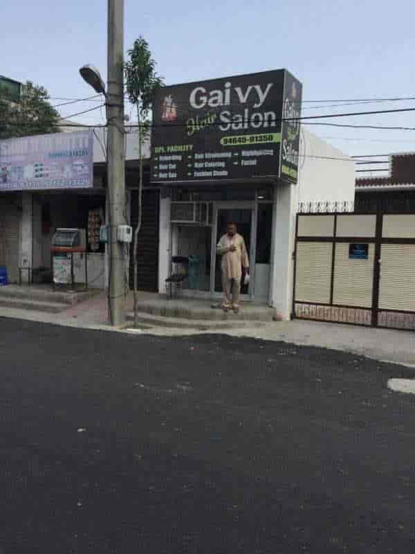 Beauty Parlour near me - Best Salon in Lambi, Muktsar for Ladies