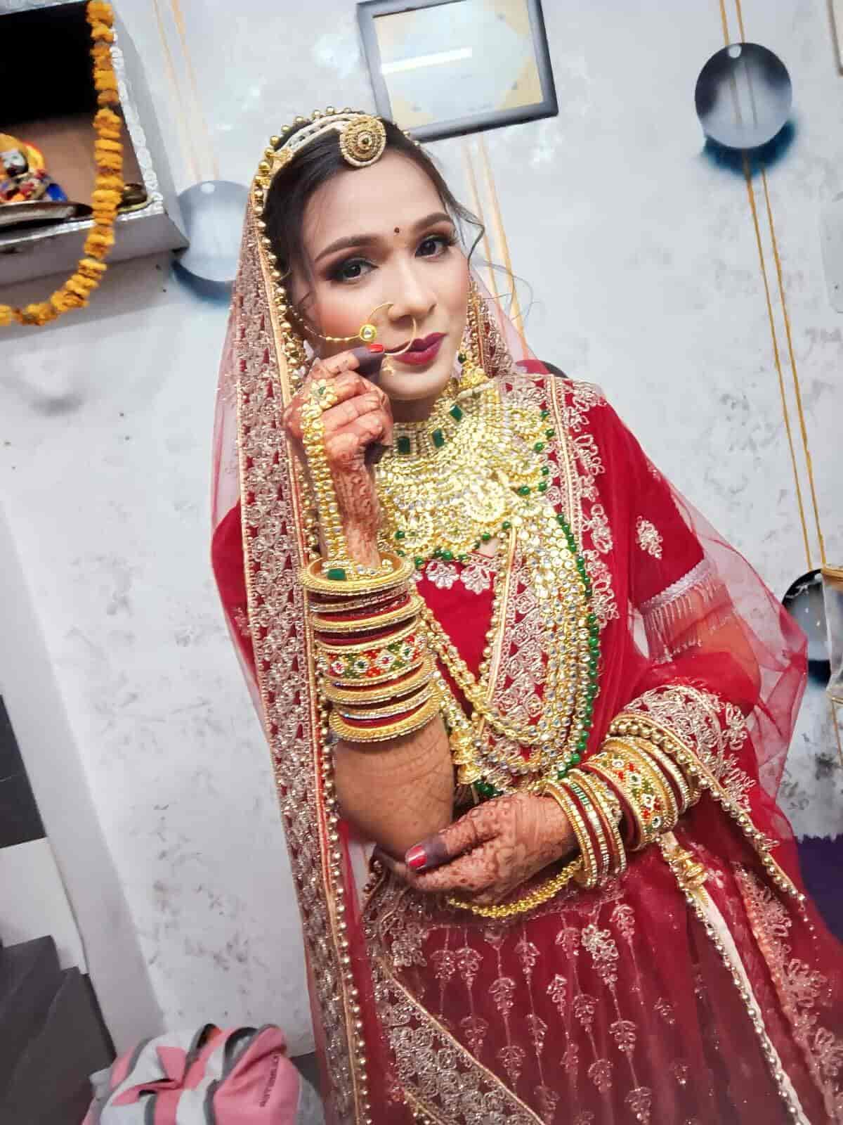 Glamour Professional Beauty Parlour in Near Railmangra Bus Stop