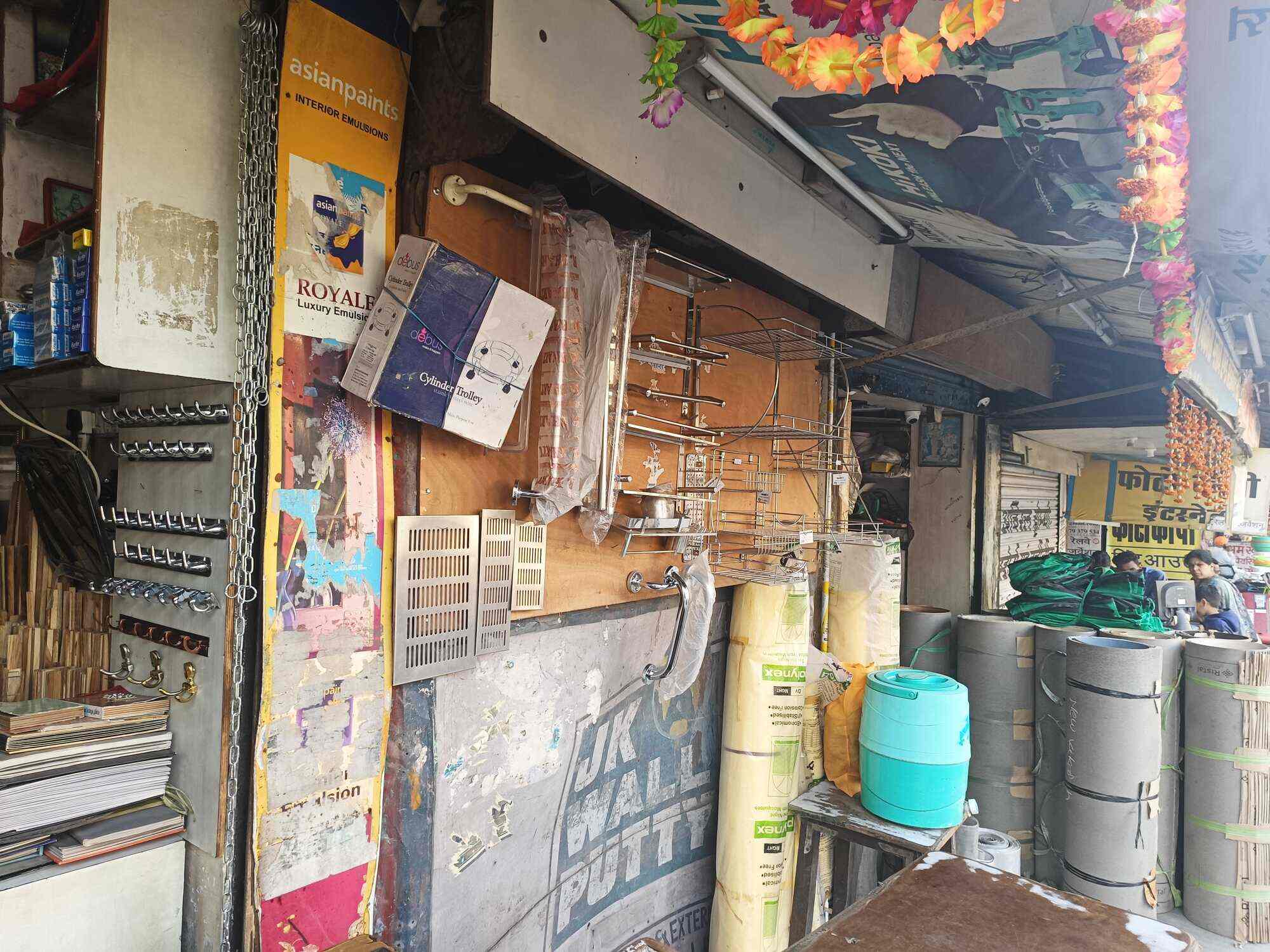 New Vikas Ply and Hardware Store in Arera Colony,Bhopal Best Hardware