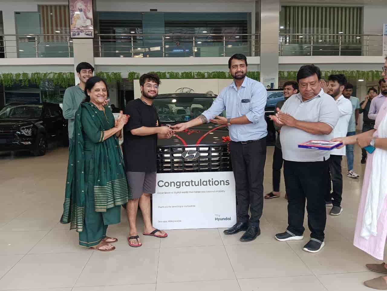 Surjeet Hyundai in J K Road,Bhopal Best HyundaiCar Dealers in Bhopal