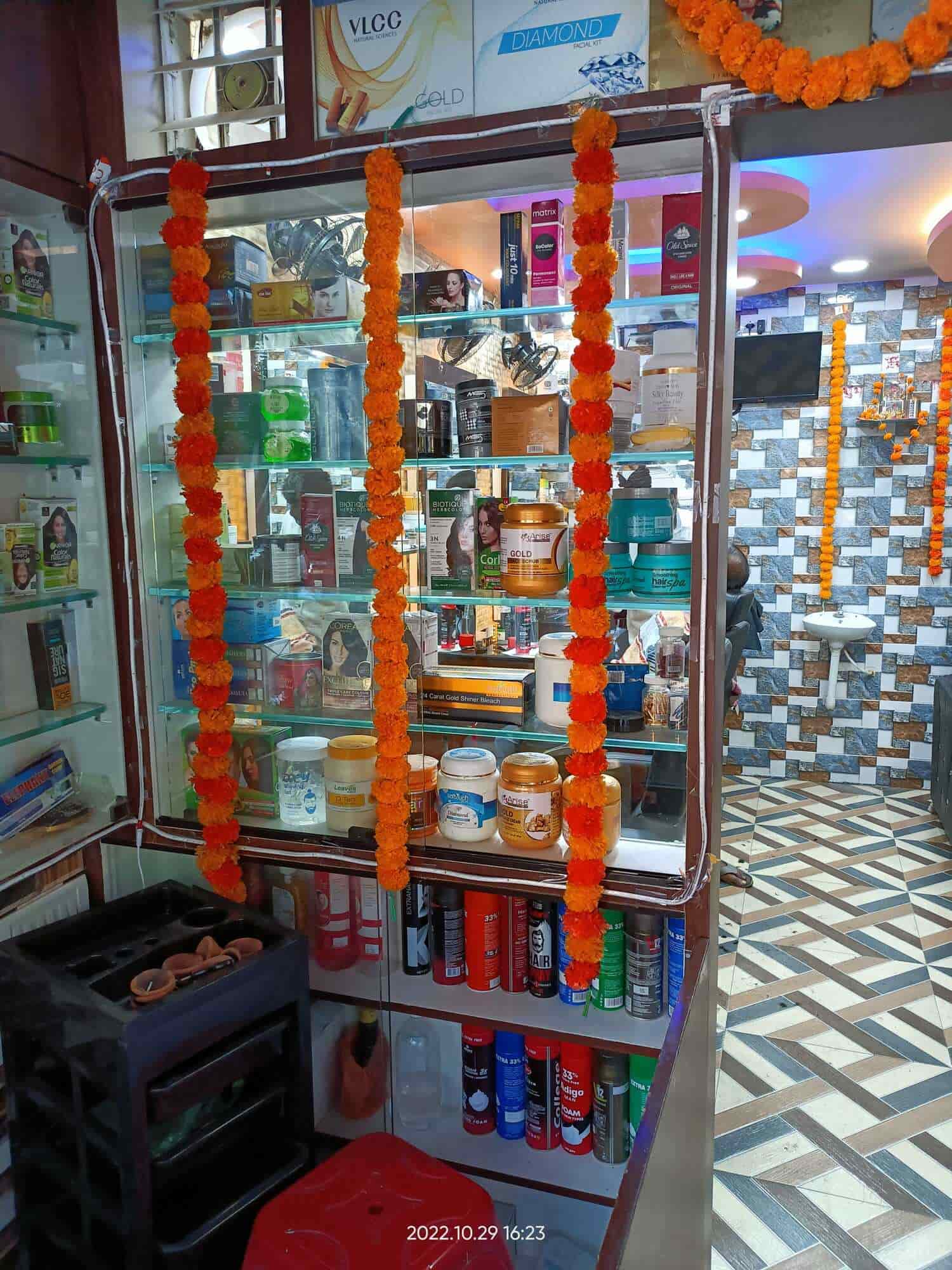 Pooja Men's Salon in Gulmohar Colony,Bhopal Best Salons in Bhopal