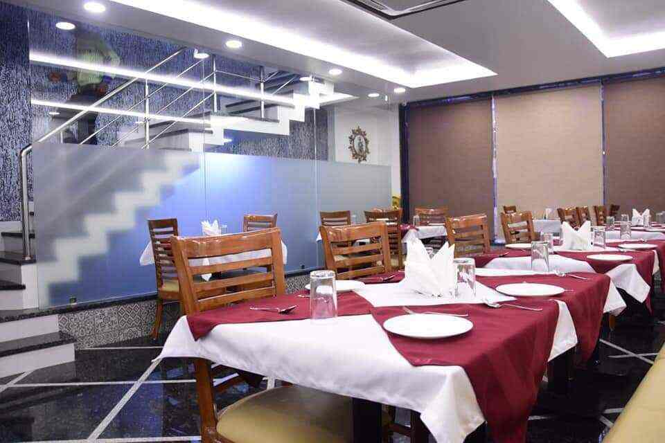 Chandra's Sweets & Restaurant in Ashoka Garden,Bhopal Best