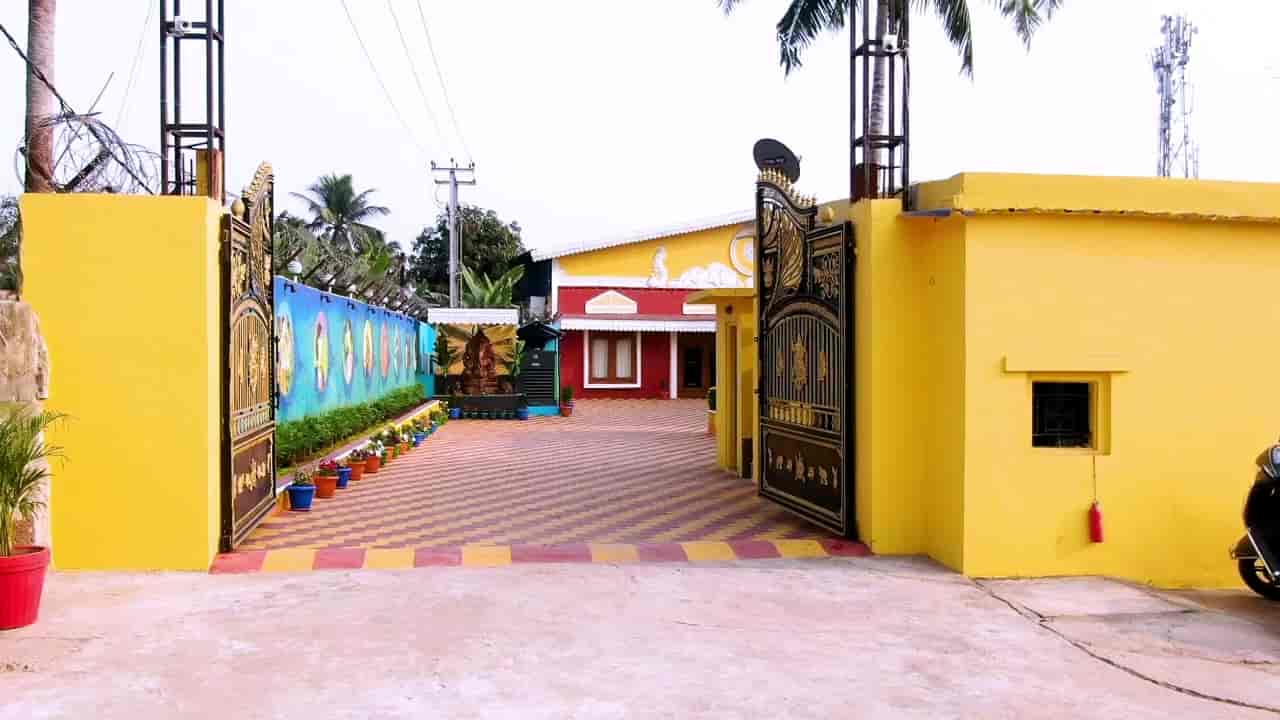 Top Convention Halls in Ravi Talkies RoadOld Bhubaneshwar Best