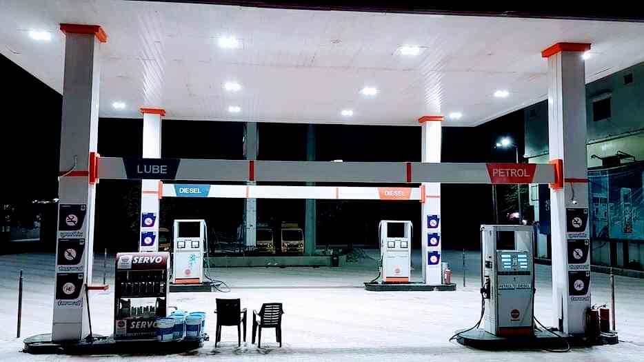 Satish Chandra Aggarwal and Brothers Indian Oil Petrol Pump in Bisauli