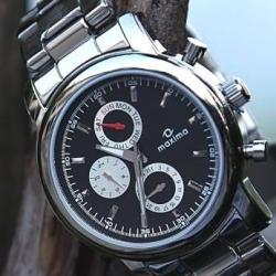 Maxima watch store near me sale