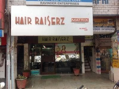 Hair Raiserz Phase 5 Mohali  Get A New Look With Awesome Discount Offers  on Beauty Services 10deals