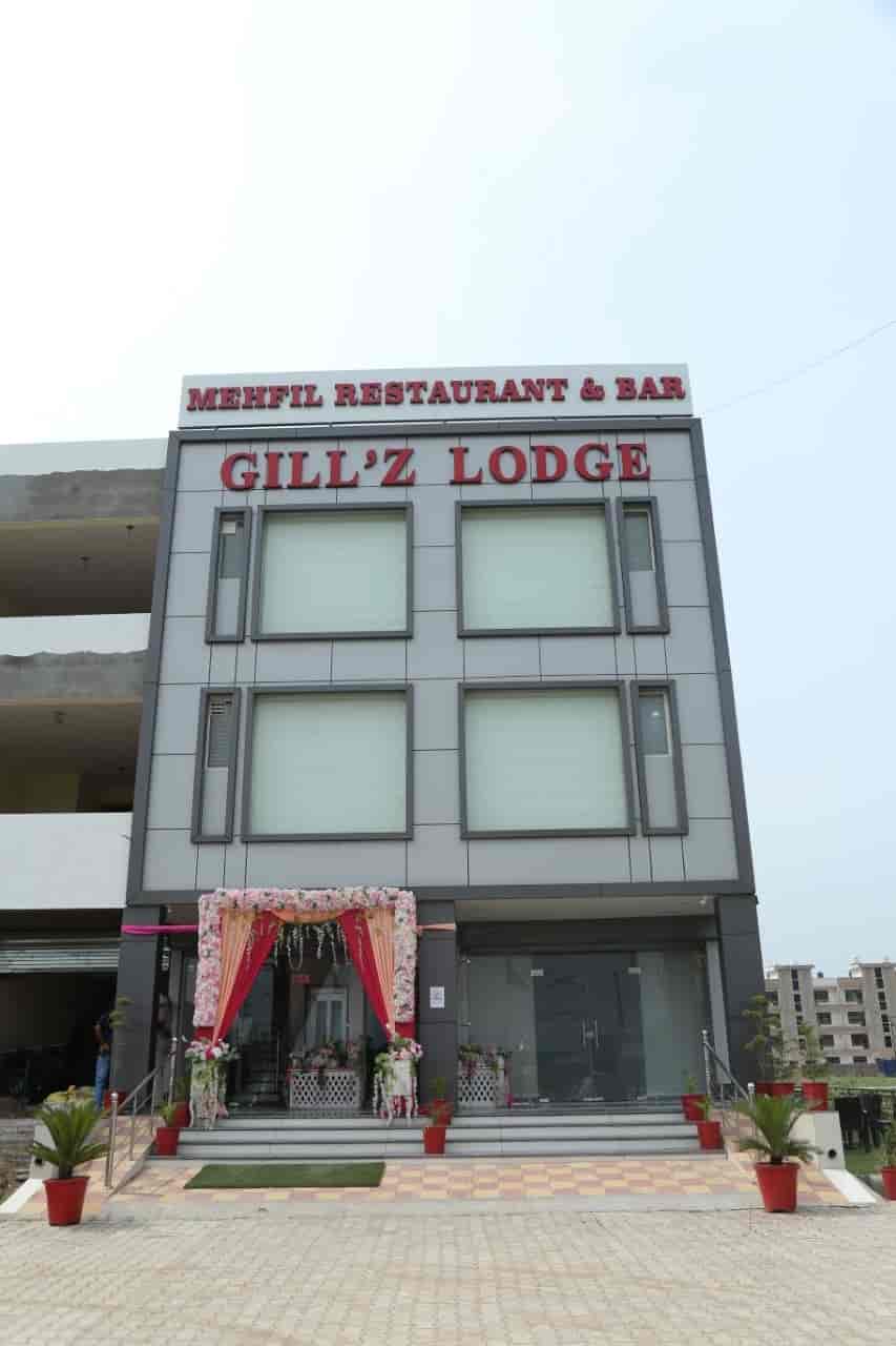 Book GILL'Z LODGE in Guru Teg Bahadur Nagar,Chandigarh Best Hotels in