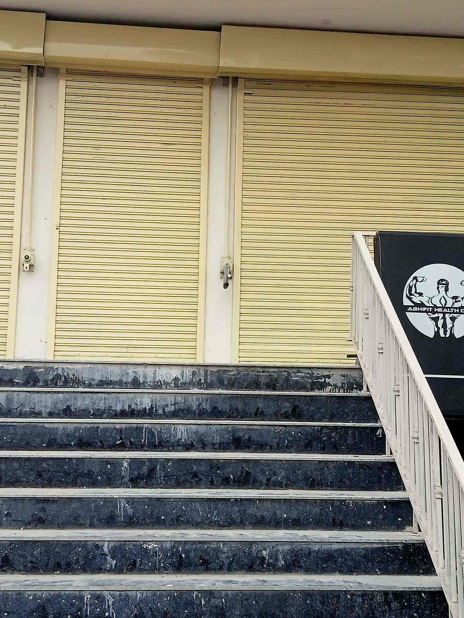 Top Pet Shops For Dog in Derabassi,Zirakpur Best Pet Supplies Store near me Justdial