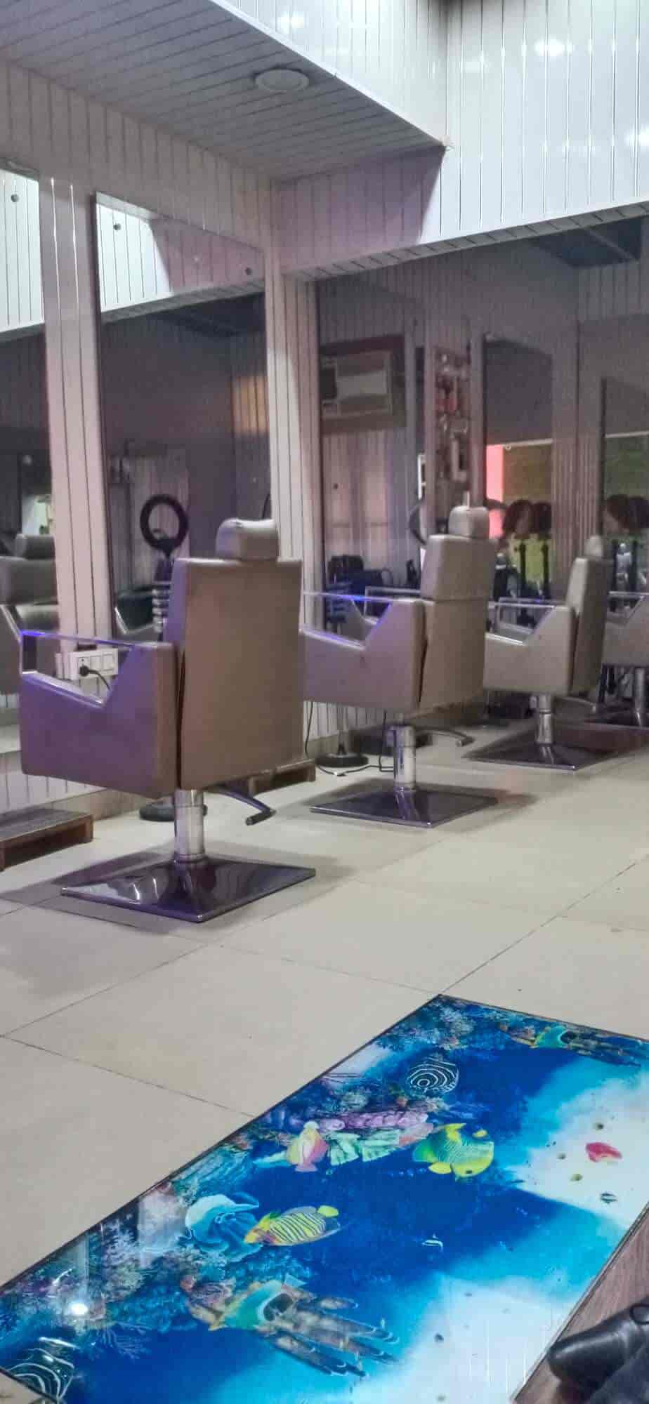 Six Sense Unisex Saloon in Zirakpur City,Chandigarh Best Salons in