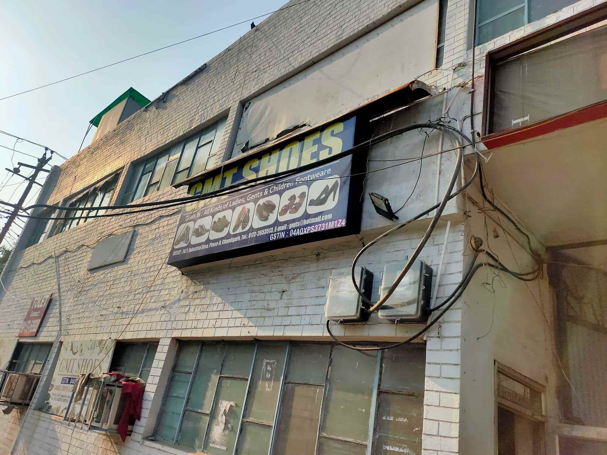 Safety Shoe Dealers in Ramdarbar, Chandigarh Best Deal Justdial