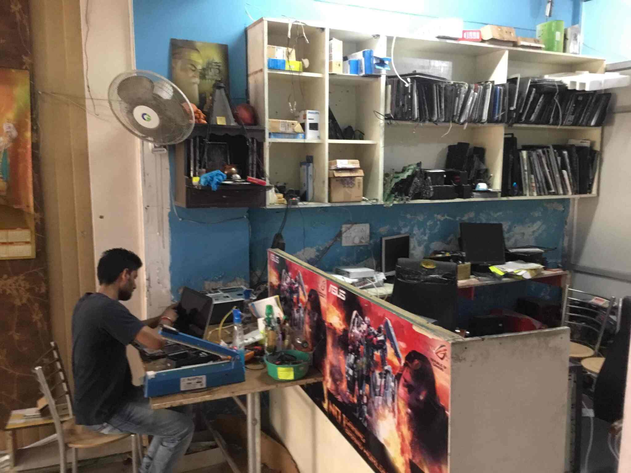 Disha It Lab in Utrathiya,Chandigarh Best Laptop Repair & Services in