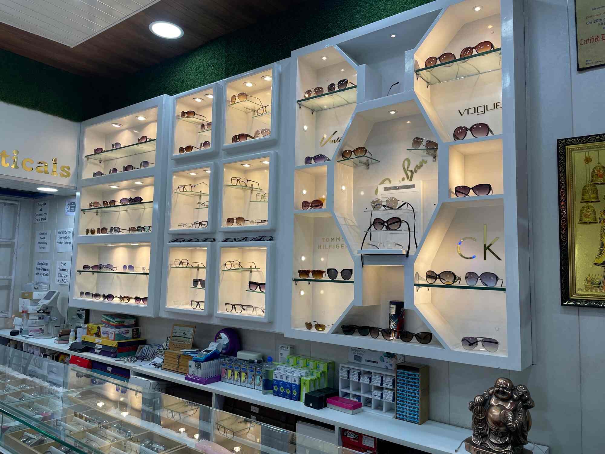 Moon Light Opticals in Chandigarh Sector 40c,Chandigarh Best