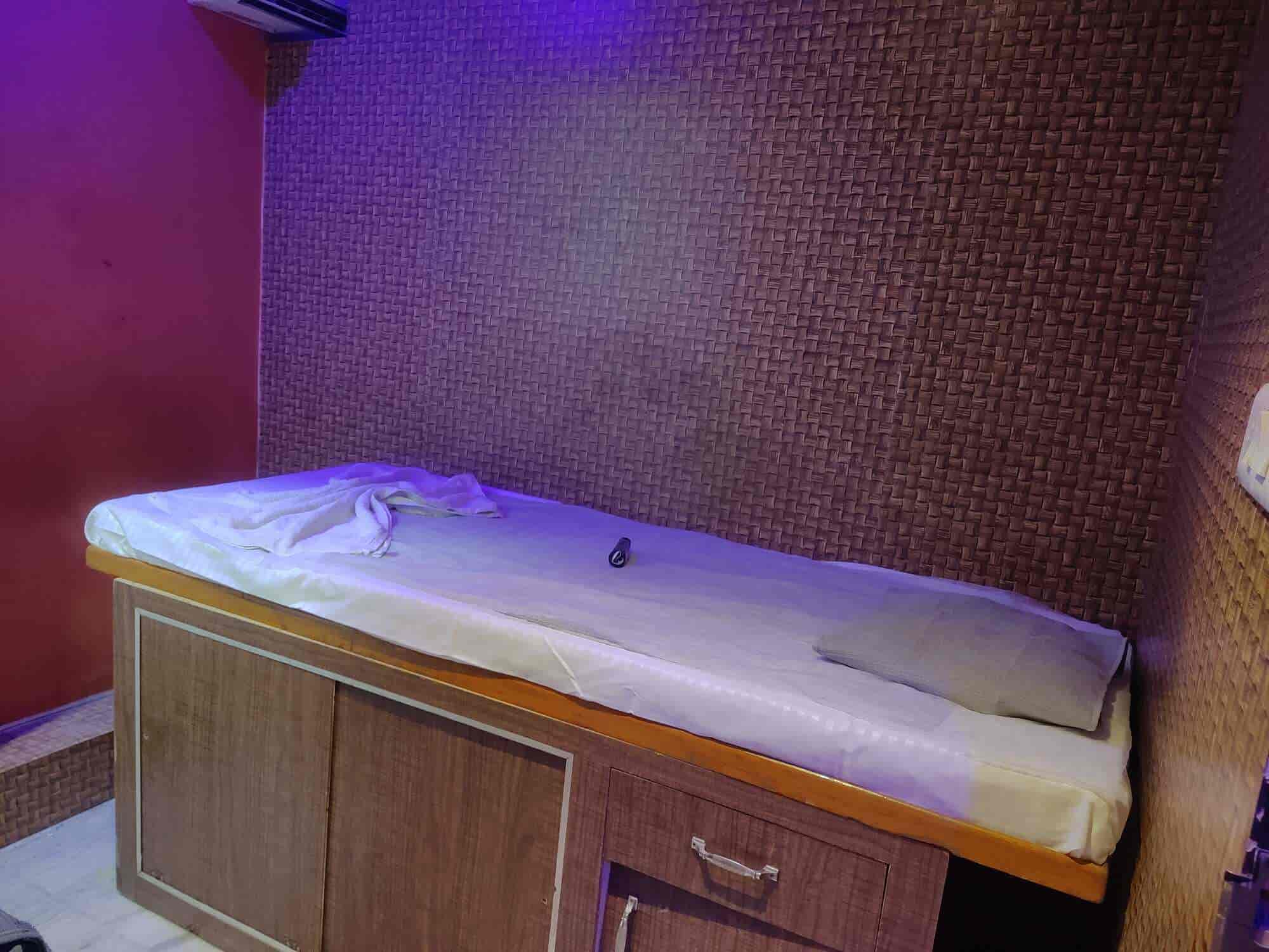 Style Citizen in Mani Majra,Chandigarh Best Body Massage Centres in