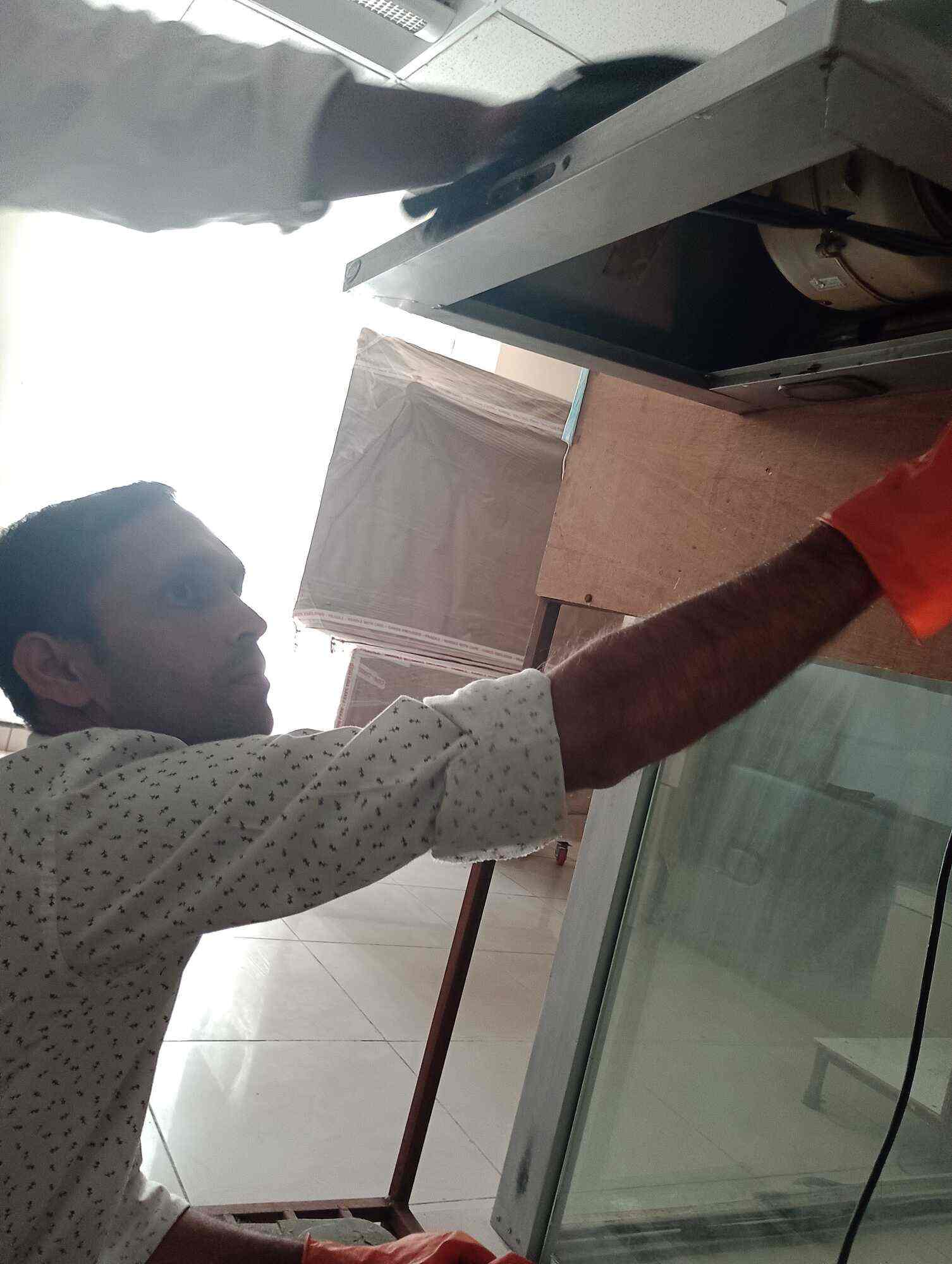 Top Bathroom Cleaning Services in Dhakoli, Zirakpur Best Toilet