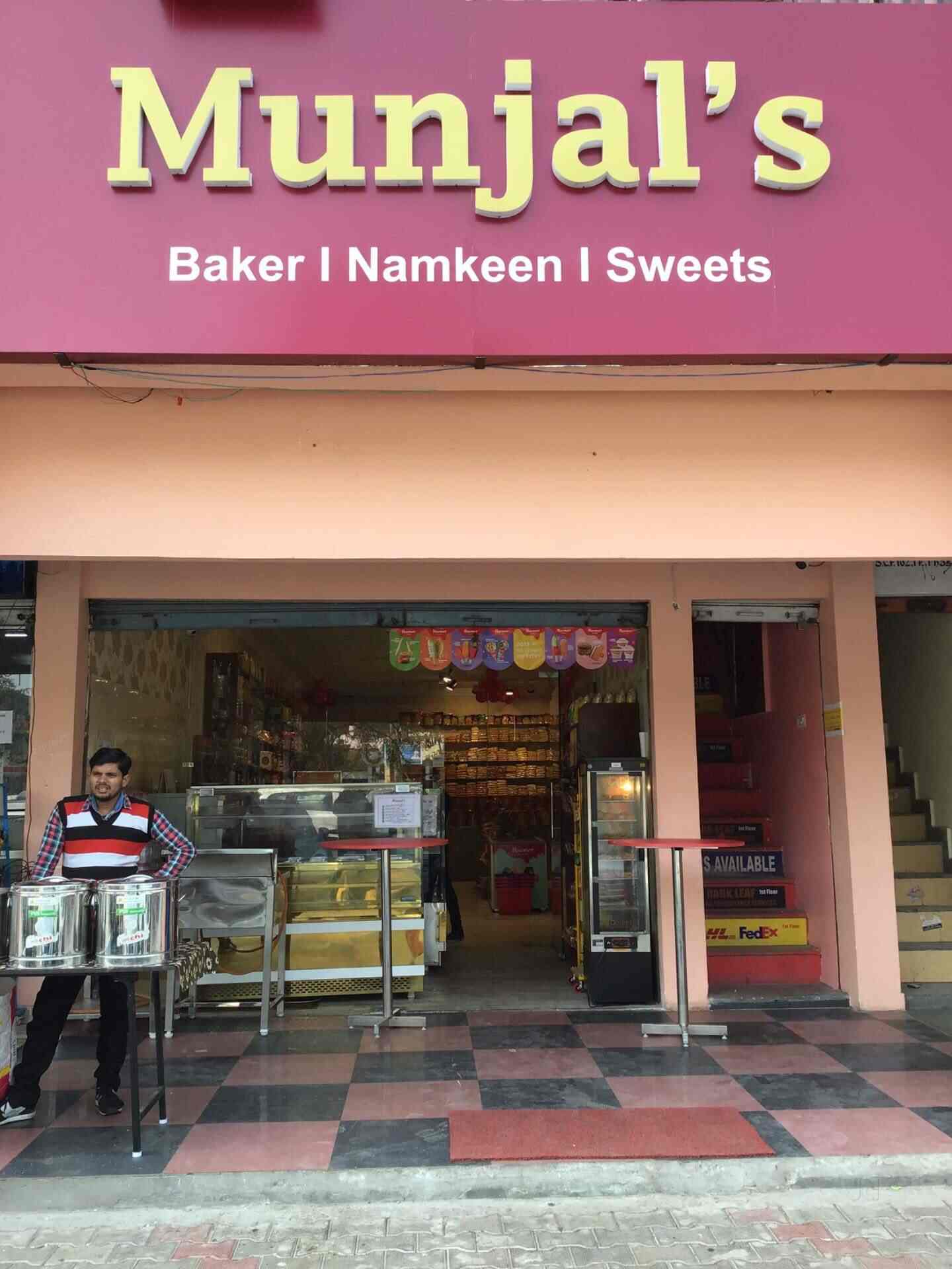 Munjals Bakers Nankeen And Sweet