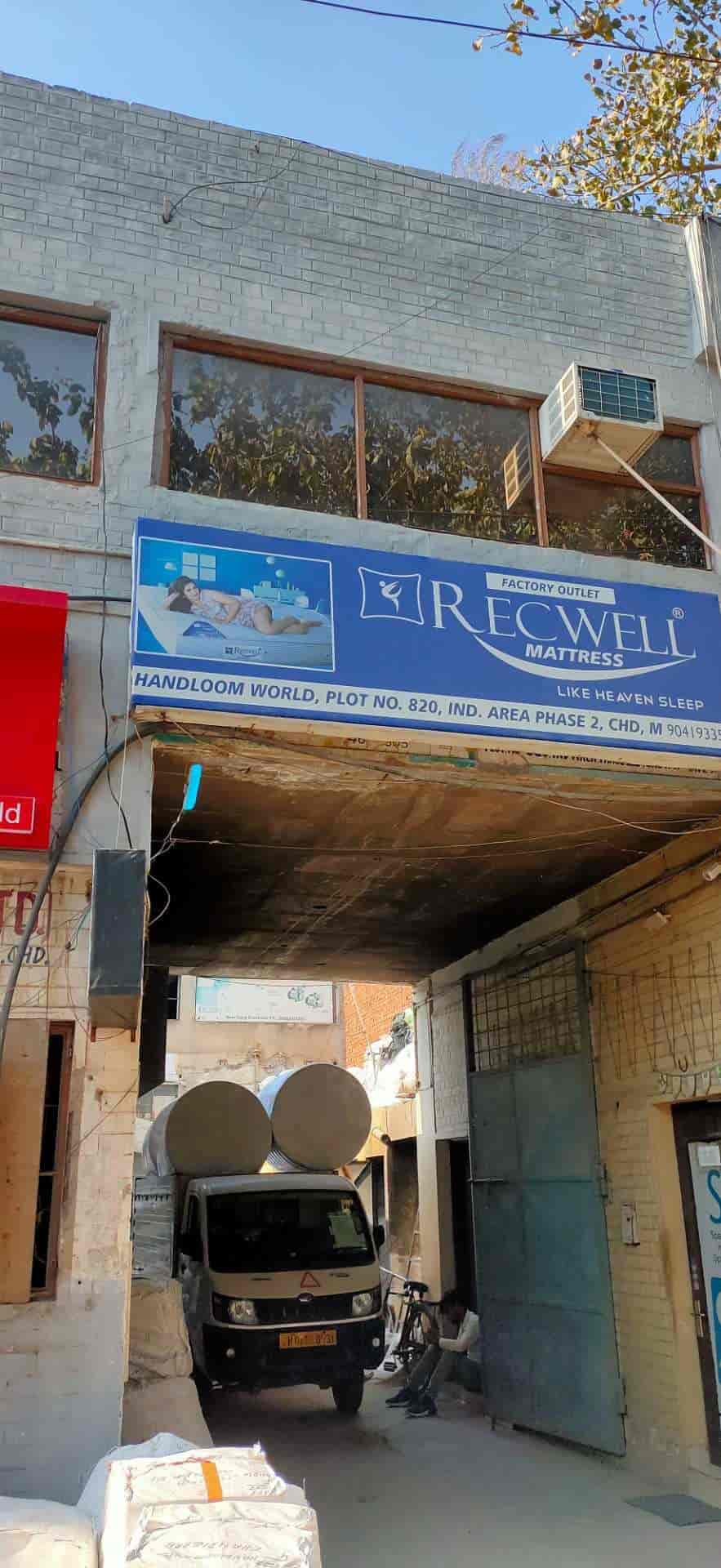 Handloom World in Industrial Area,Chandigarh Best Spring Mattress