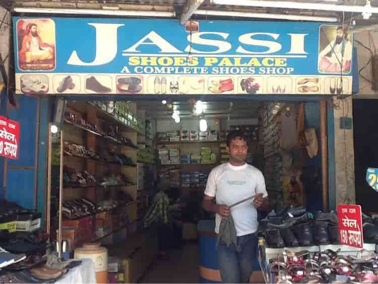 Top Red Chief Shoe Dealers in Chandigarh Sector 17, Chandigarh Best