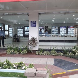 Anna nagar titan discount showroom