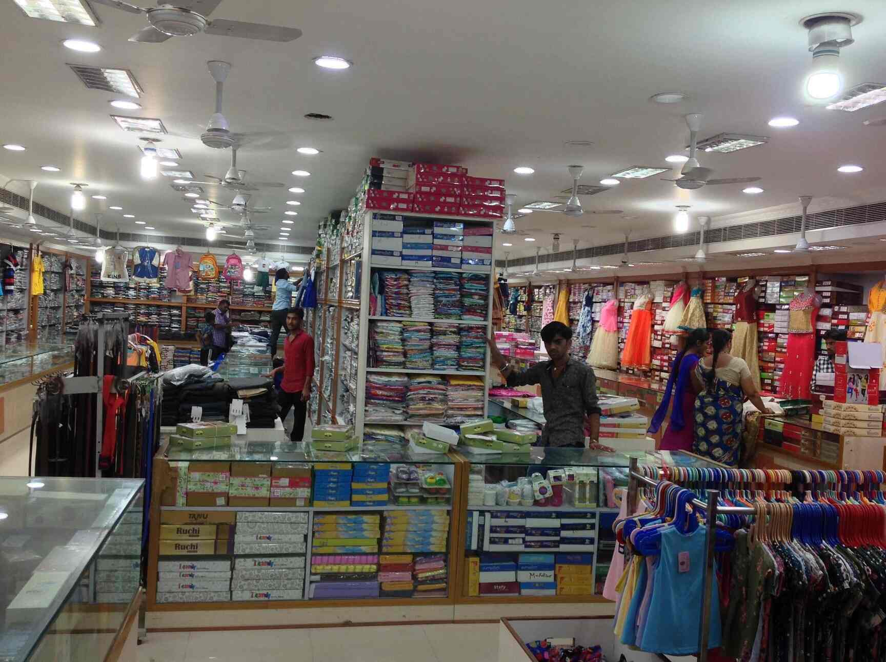 Top Men Readymade Garment Retailers in Perungalathur Best Readymade